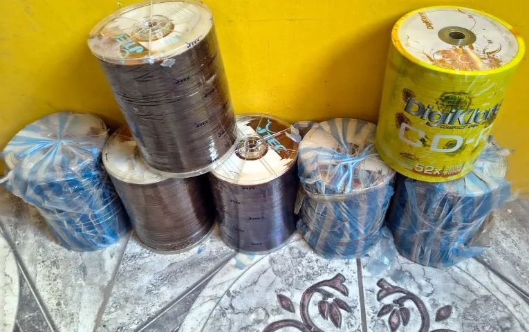 600 DVD´S + 100 CD´S DE ÁUDIO - Foto 2