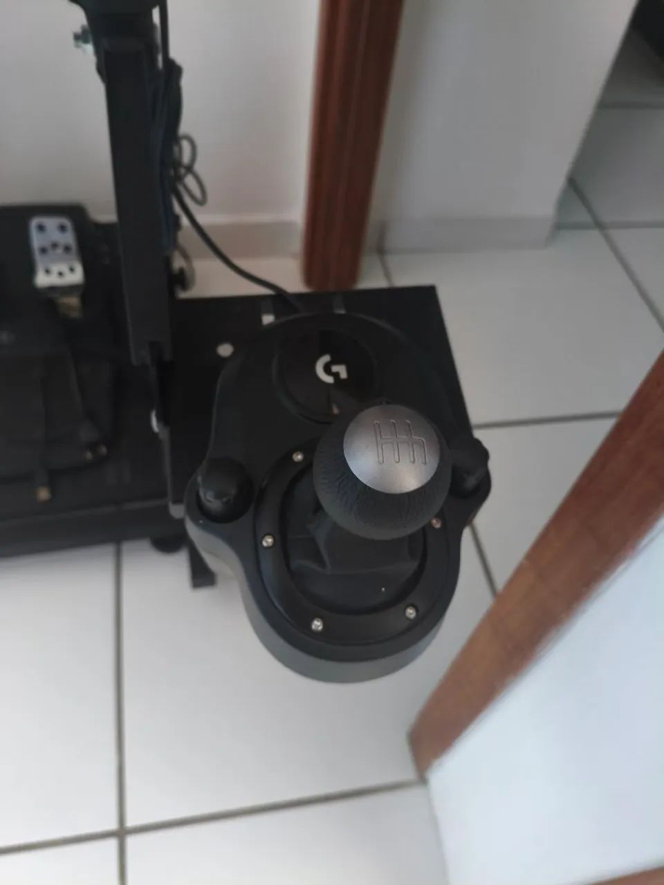 kit Logitech G29 com pedais, câmbio e suporte cockpit ? PS5 e PC - Foto 2
