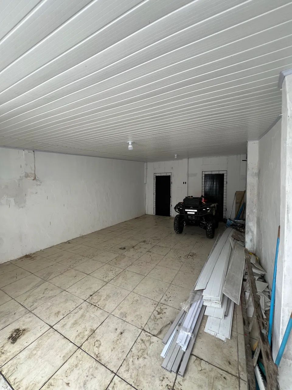 Aluga-se galpão no Bairro América próximo à Avenida Camilo calazáns