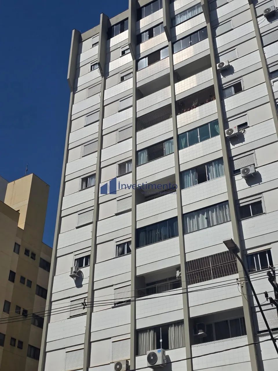 Apartamento a venda no condomínio EDIFÍCIO VALENÇA no bairro Centro - Londrina/PR - Foto 2