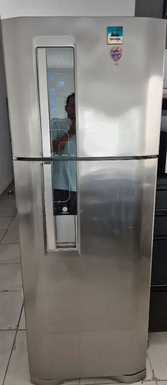 Geladeira inox eletrolux