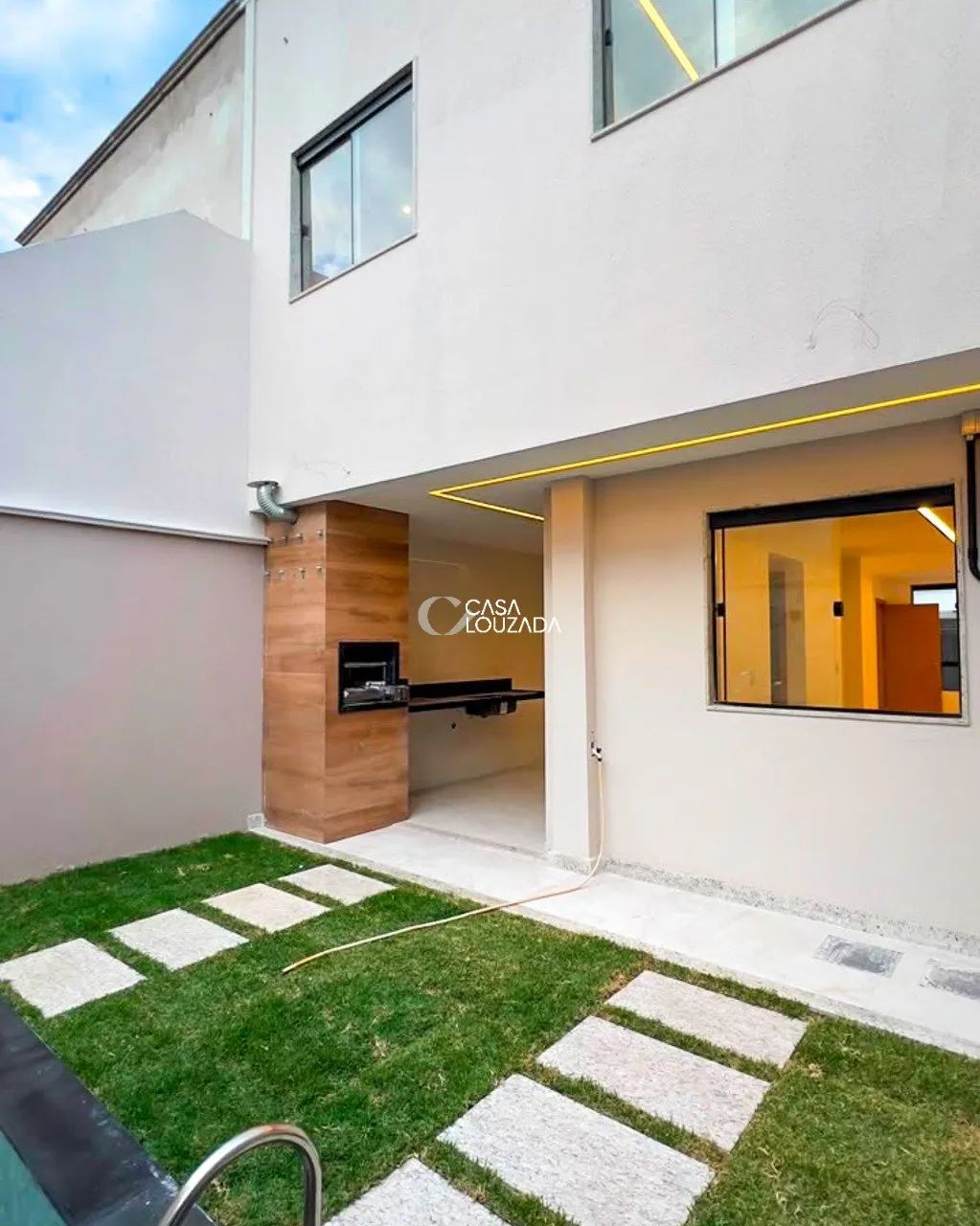 Casa Duplex geminada 03 quartos com 01 suíte em Jardim Asteca - Foto 4