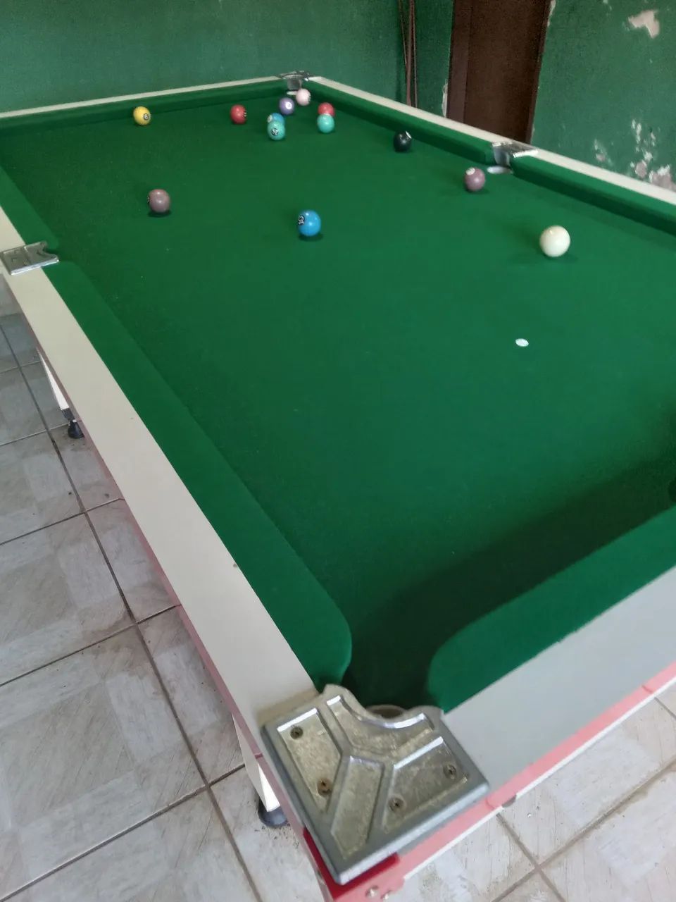 Vende se uma mesa de cinuca completa pega e trabalha  - Foto 2