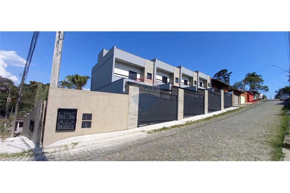"Luxo e Conforto na Vila Suissa, Ribeirão Pires"