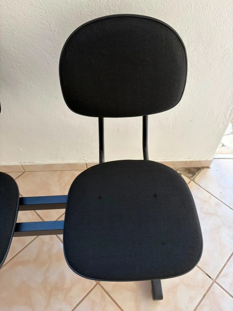 Longarinas com três assentos estofados - Foto 4