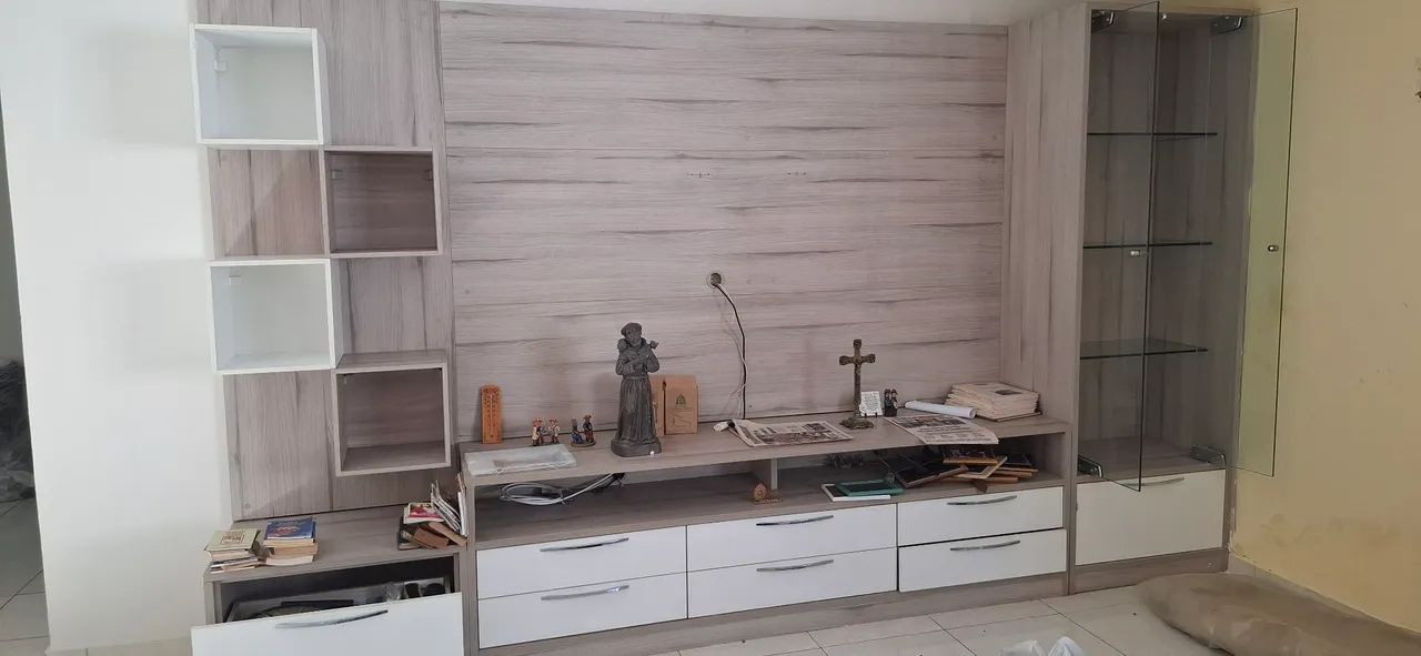 Rack estante modular para TV com cristaleira