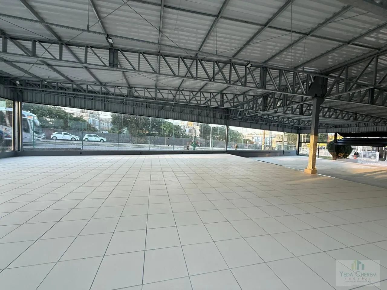 Loja Ponto Comercial em Capoeiras