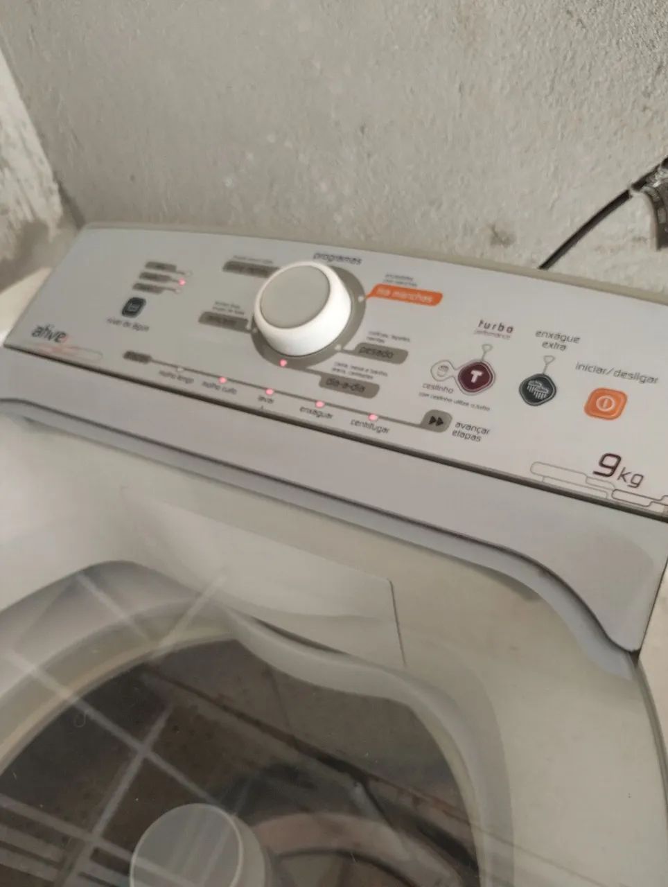 Vende-se máquina de lavar ( com defeito)