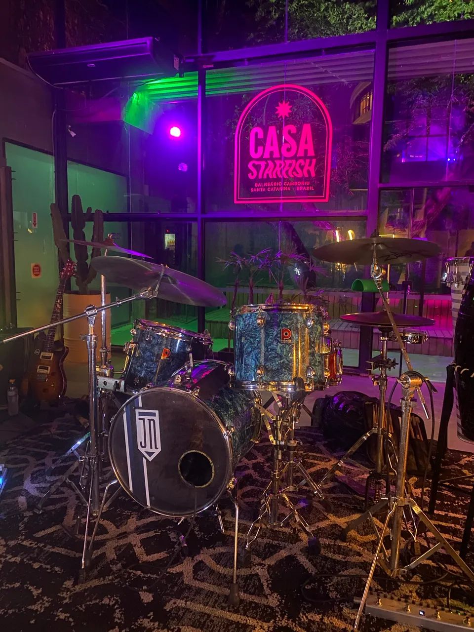 Bateria Acústica Premier - Linda - ótimo som
