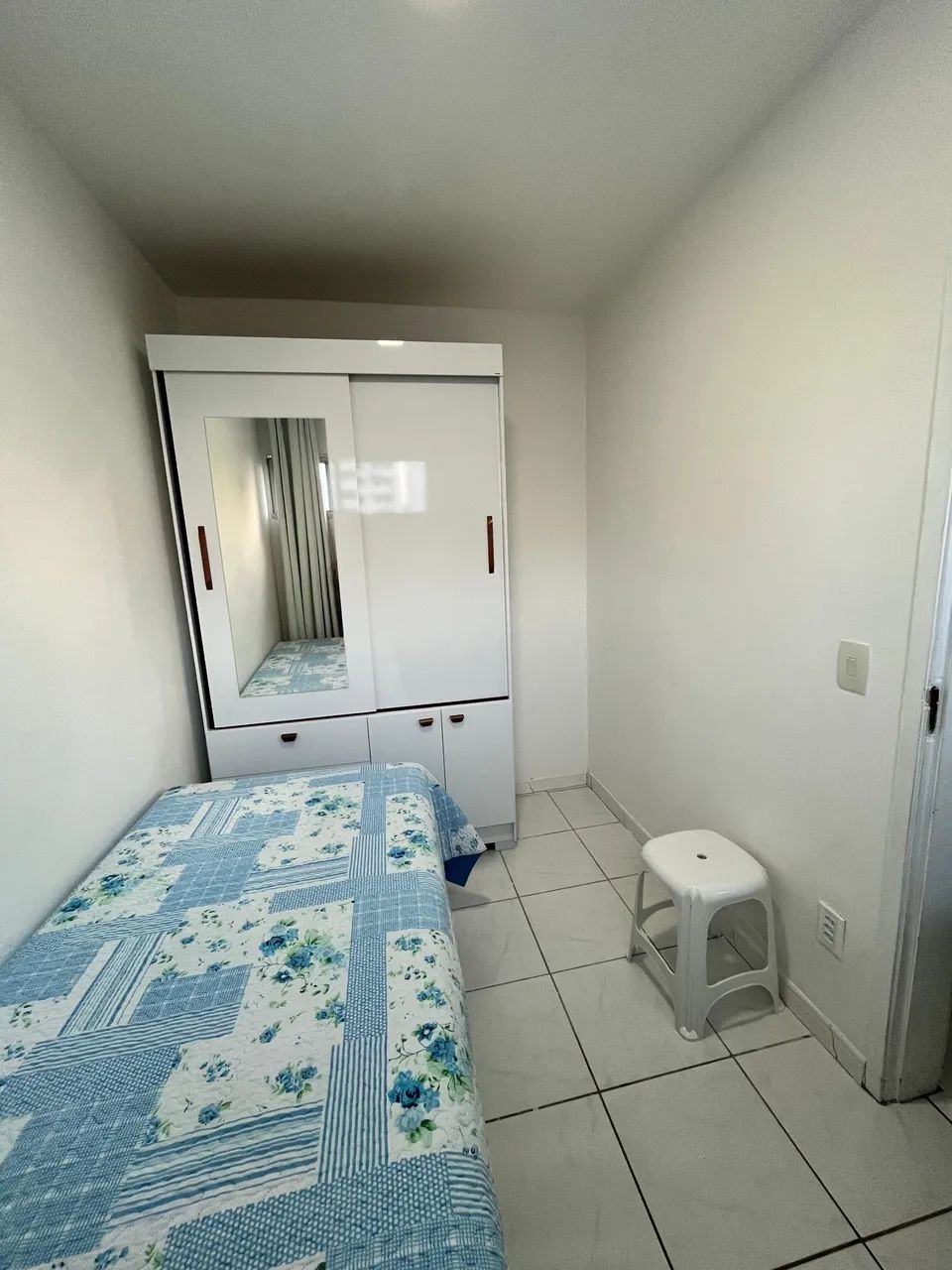 Alugo quarto boa viagem