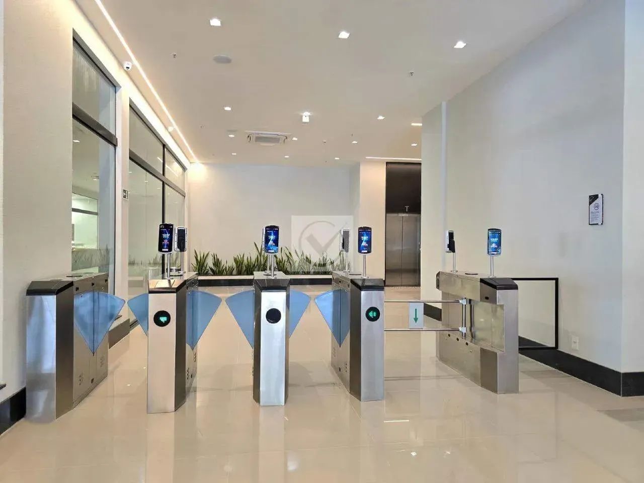 Sala para venda no Centro Médico e Empresarial Premier - Foto 3