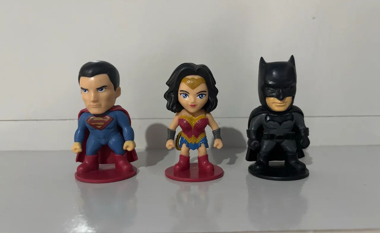 Coleção Miniaturas Bobs Batman vs Superman  - Foto 4