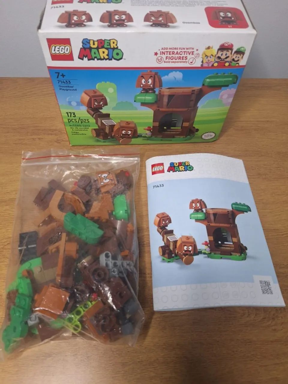 71433 LEGO Super Mario Goombas' Playground - Completo com manual e caixa