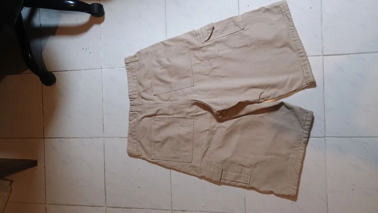 Bermuda Jorts Baggy Cargo Bege  - Foto 3