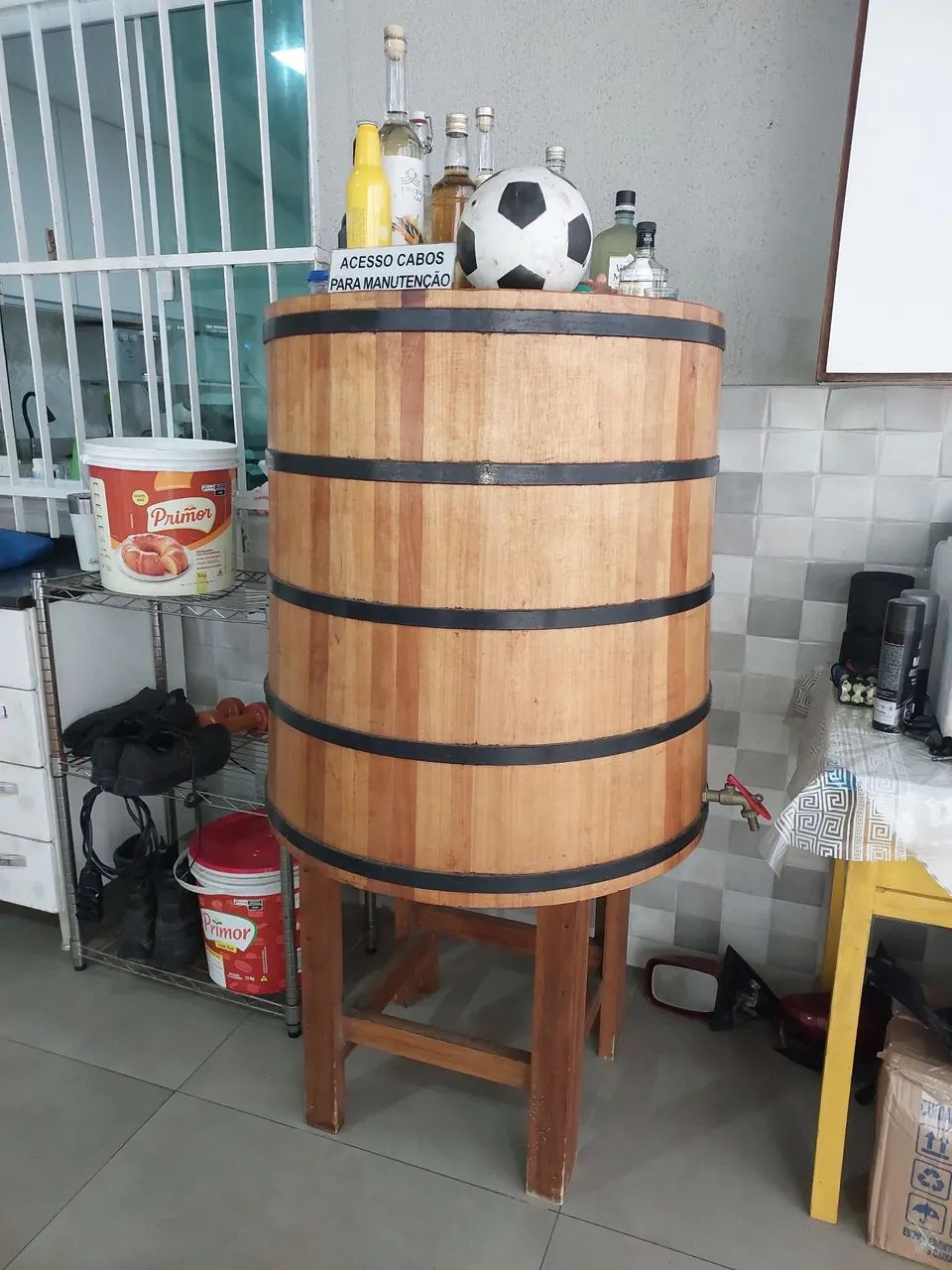 BARRIL DE CEREJEIRA COM 10 REGUAS DE AMBURANA 250l, COM BASE  - Foto 2