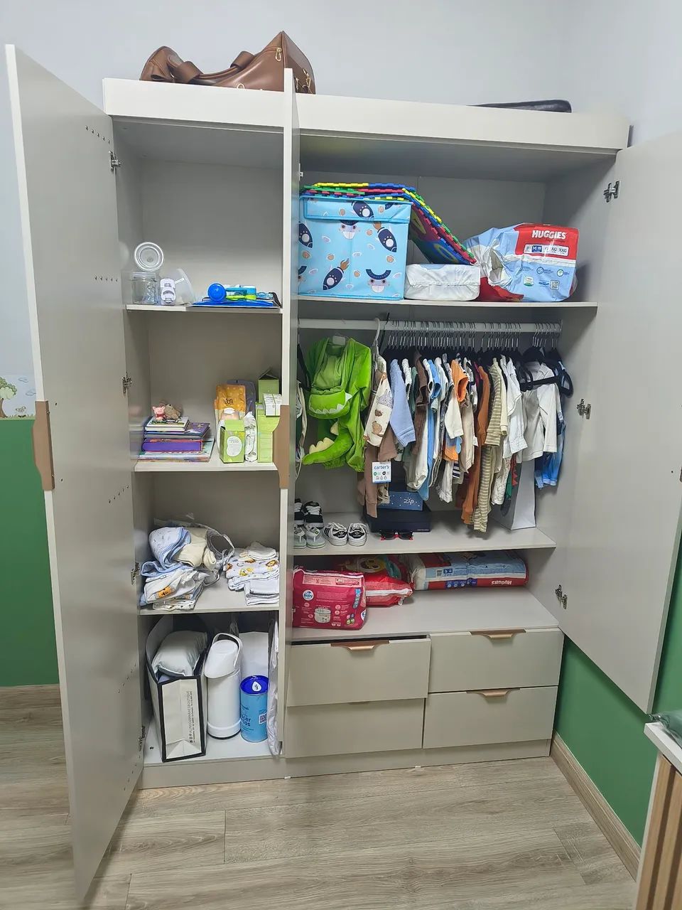 Conjunto Guarda roupa e cômoda  - Foto 3