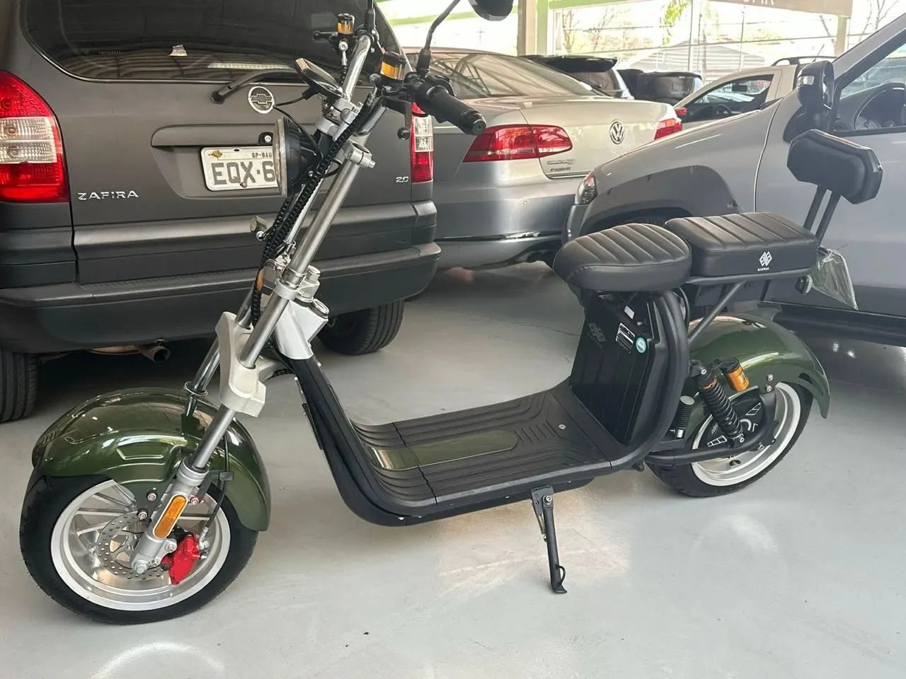 Moto elétrica  verde e  cinza - Foto 3
