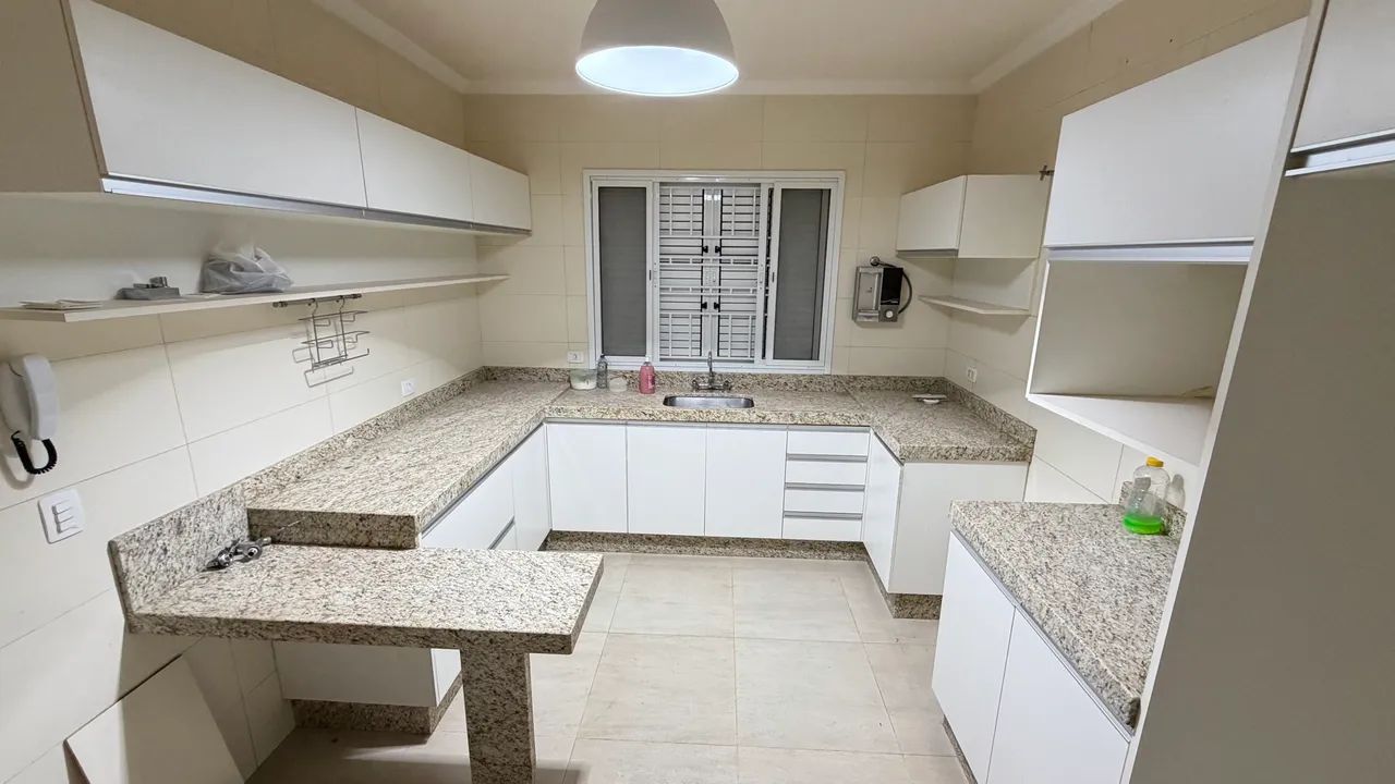 Cozinha completa, praticamente nova