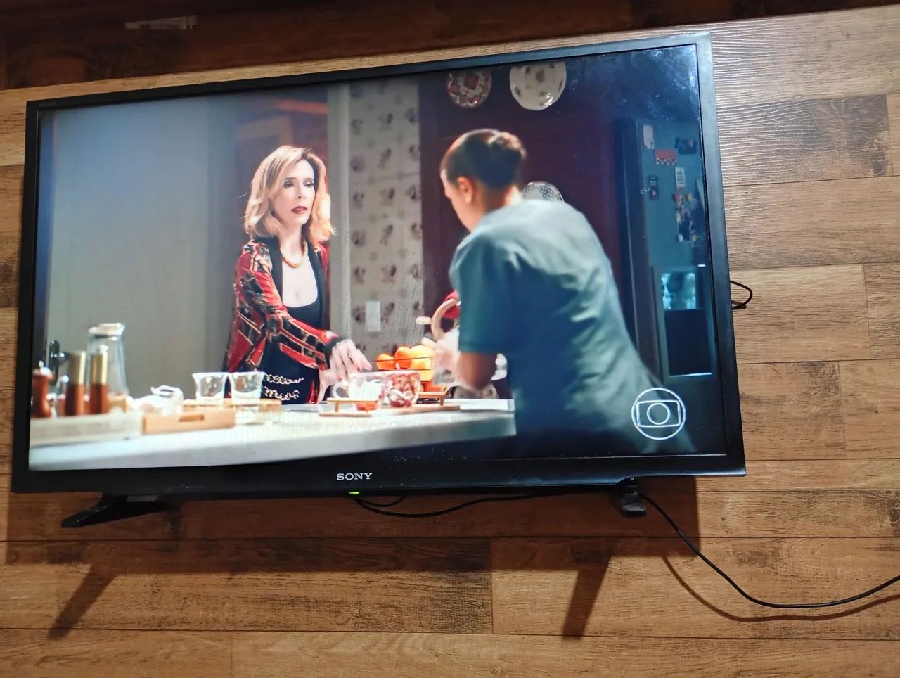SMART TV 32 POLEGADAS SEMI NOVA IMAGEN EM ALTA RESOLUÇÃO 
