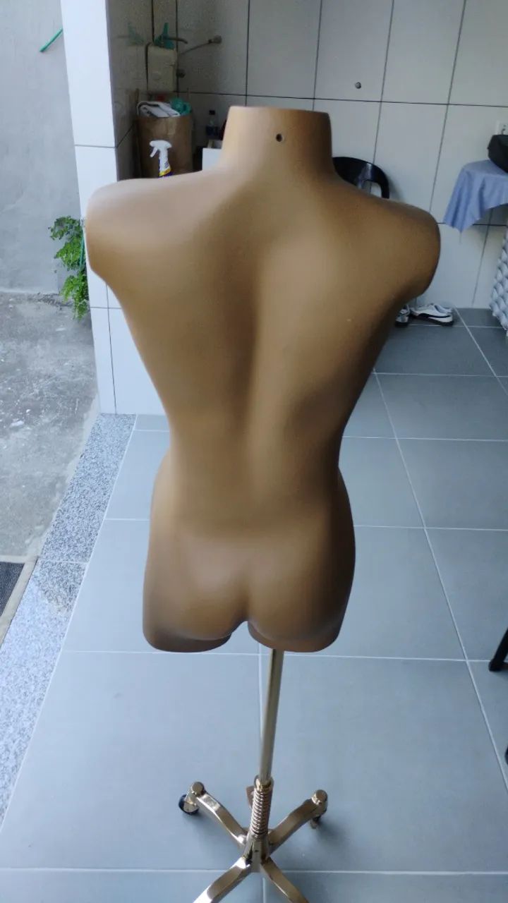 Manequim em perfeito estado - Foto 3