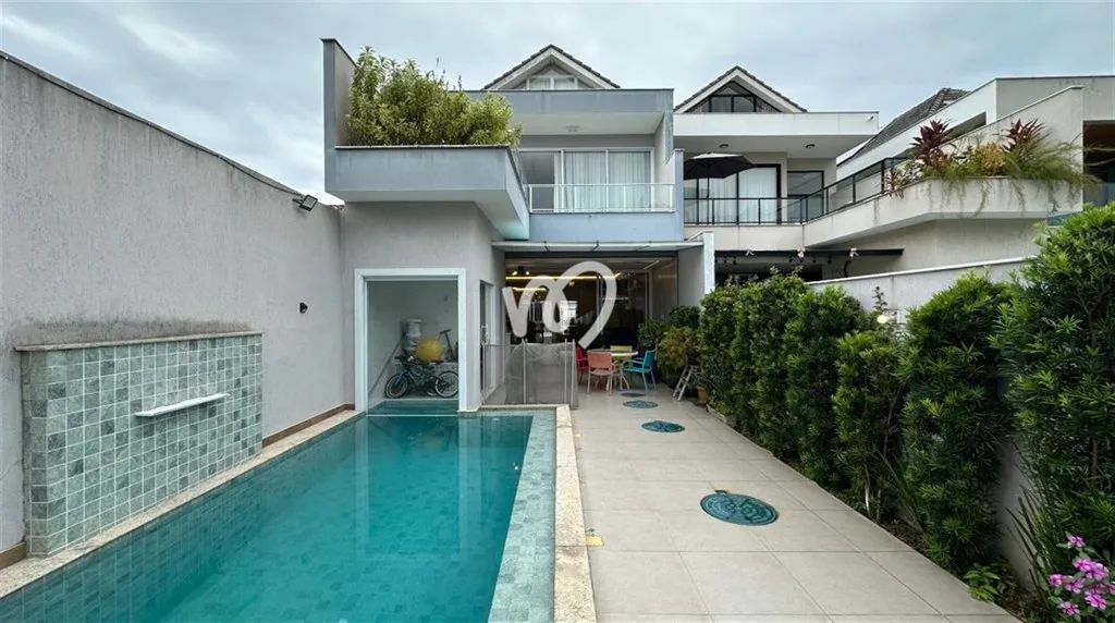 CASA COM 4 SUÍTES NO INTERLAGOS DE ITAÚNA - BARRA DA TIJUCA