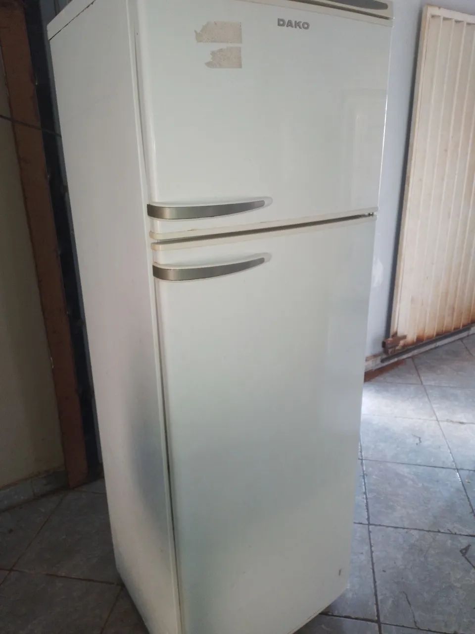 Geladeira dúplex 400 litros funciona normal  - Foto 2