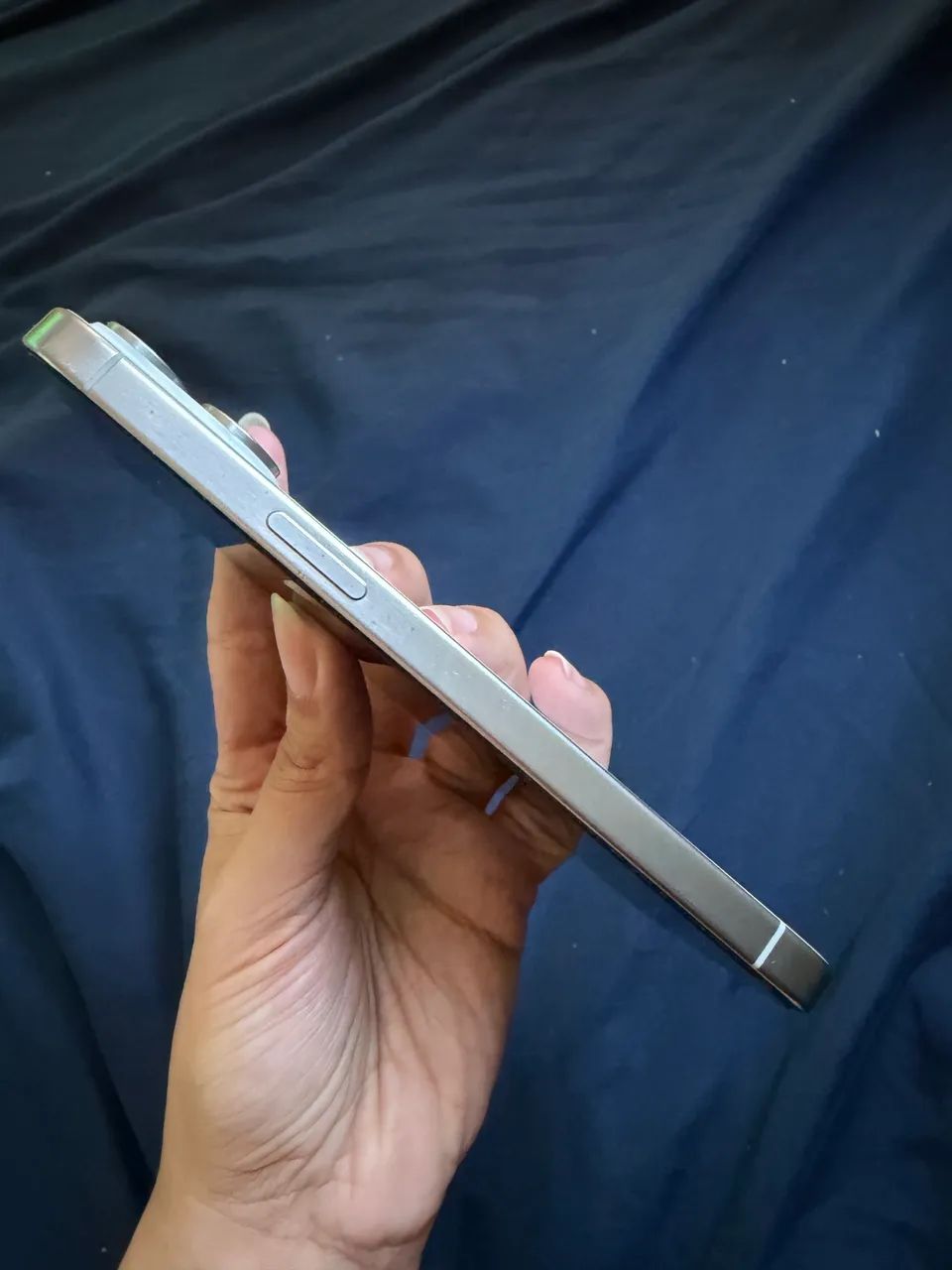 iPhone 15 pro max branco- 256gb - Detalhe na frontal - Foto 2