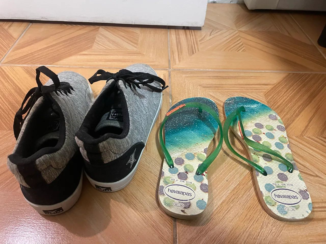 Vendo Combo Tênis casual e chinelo havaianas - Foto 3