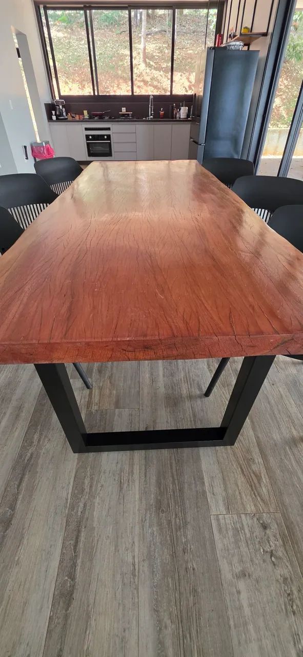Mesa de Jantar Madeira Peroba Maciça com 6 cadeiras. - Foto 2