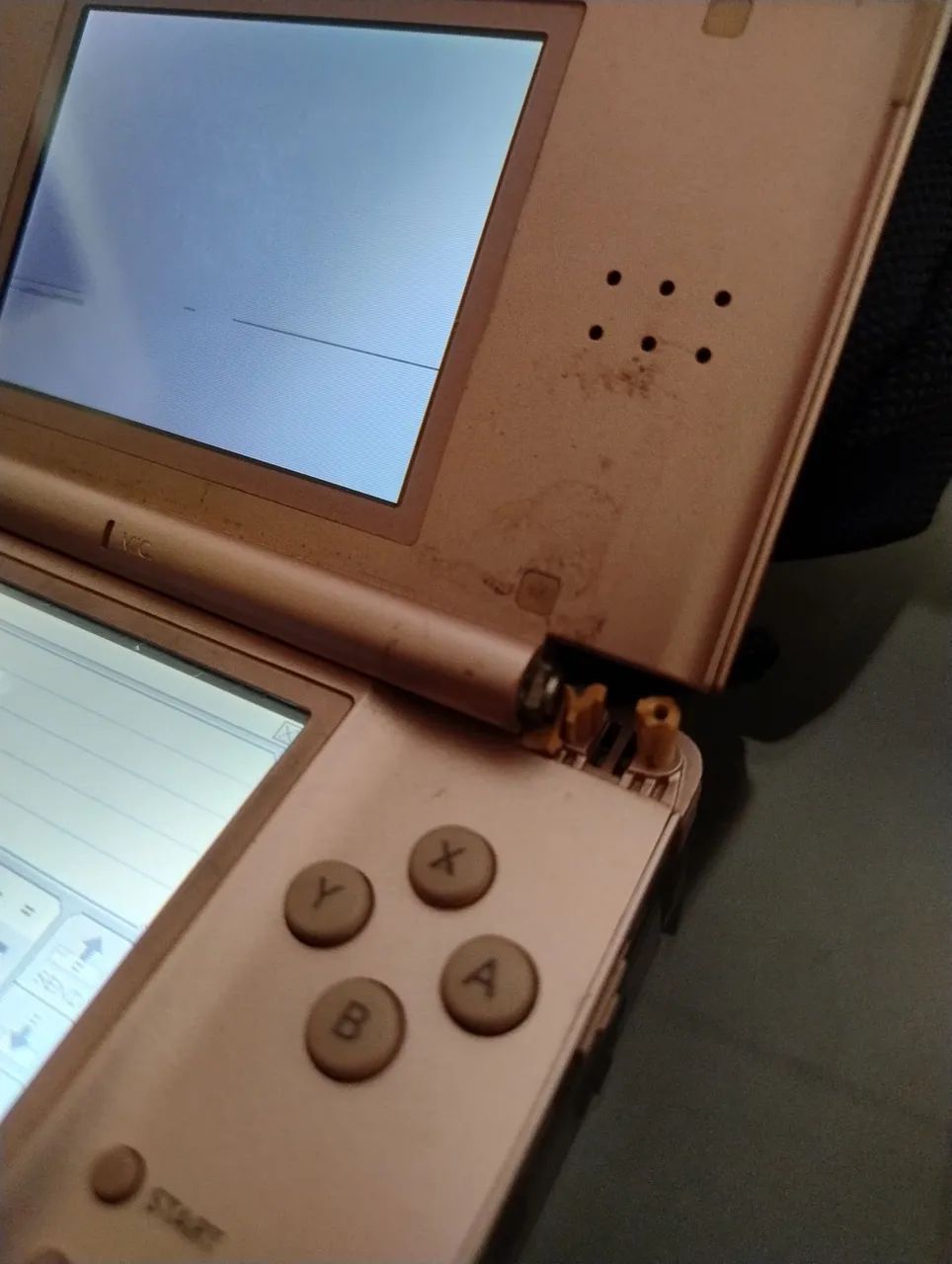 Nintendo DS lite rose defeito  - Foto 3