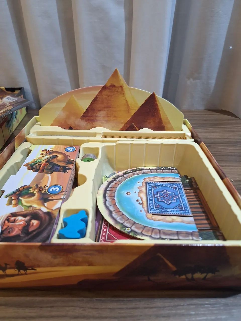 Jogo de tabuleiro: Camel up, off season. - Foto 3