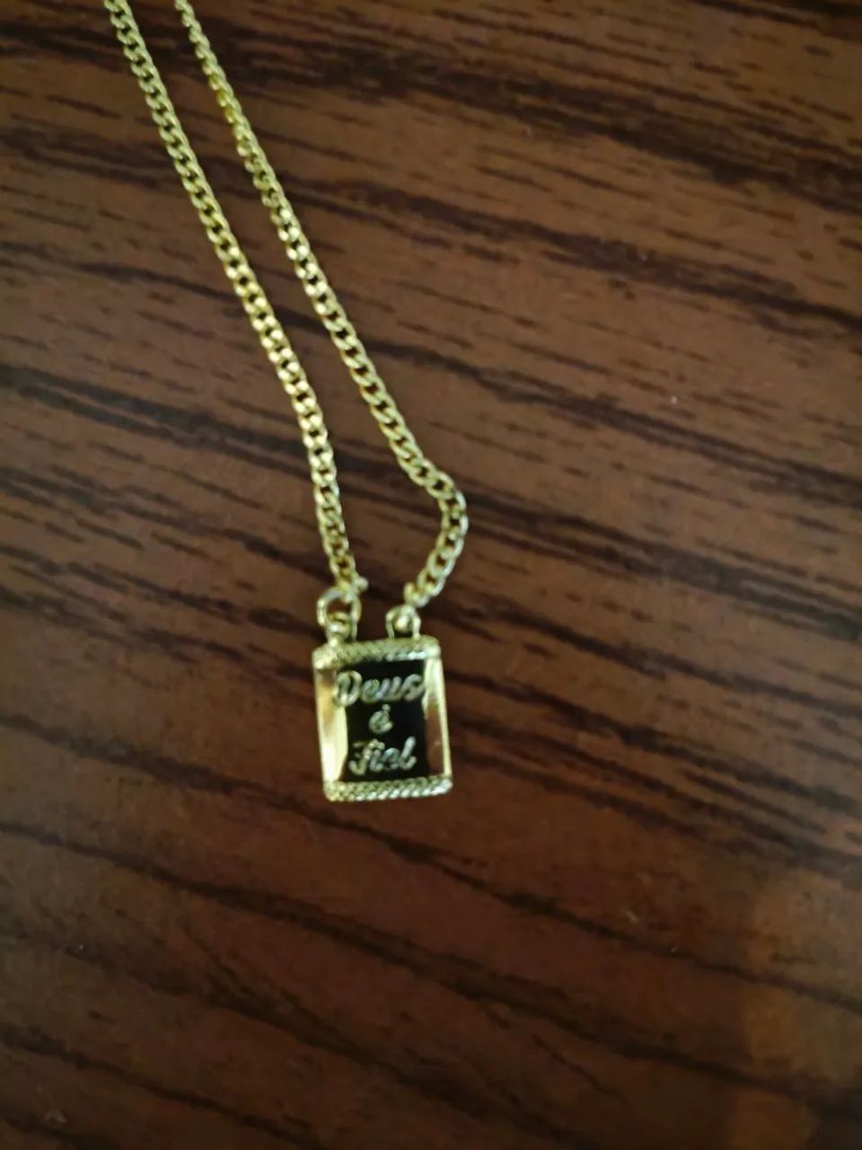 Escapulário 70cm banhado a ouro 18k feito em moeda antiga  - Foto 3