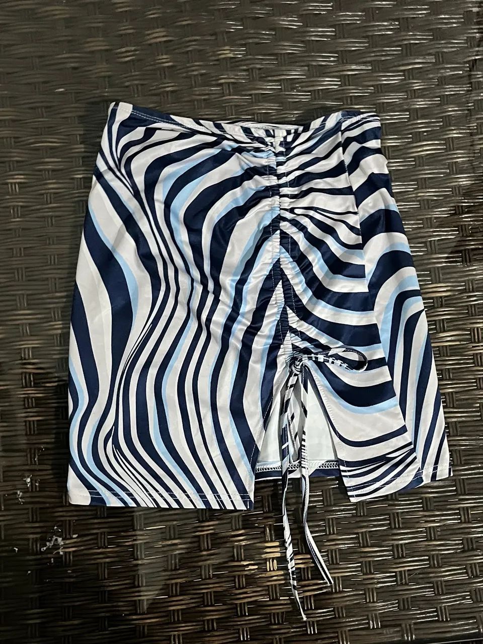 Roupas seminovas - Foto 4