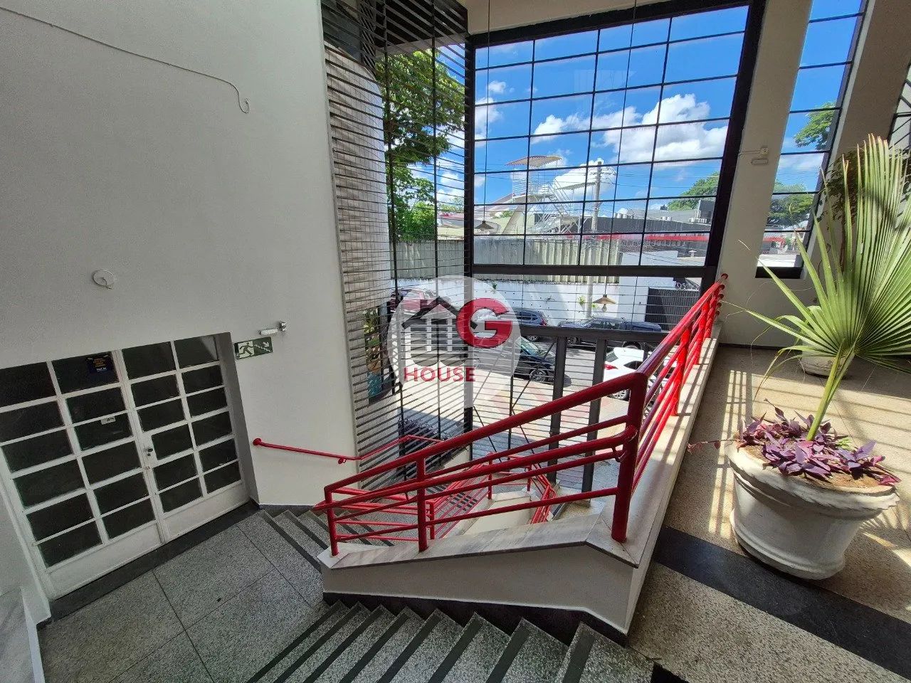 OPORTUNIDADE, LOJA EM GALERIA NA AVENIDA PRINCIPAL