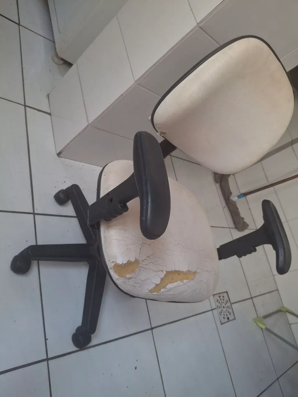 Cadeira de escritório - Foto 3