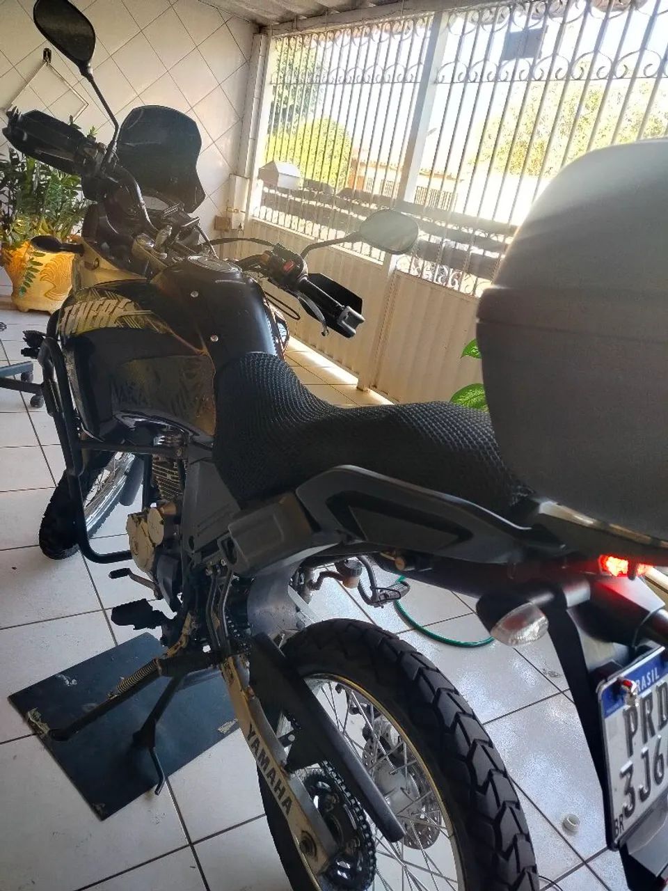 Ténéré 250 com baú. - Foto 5