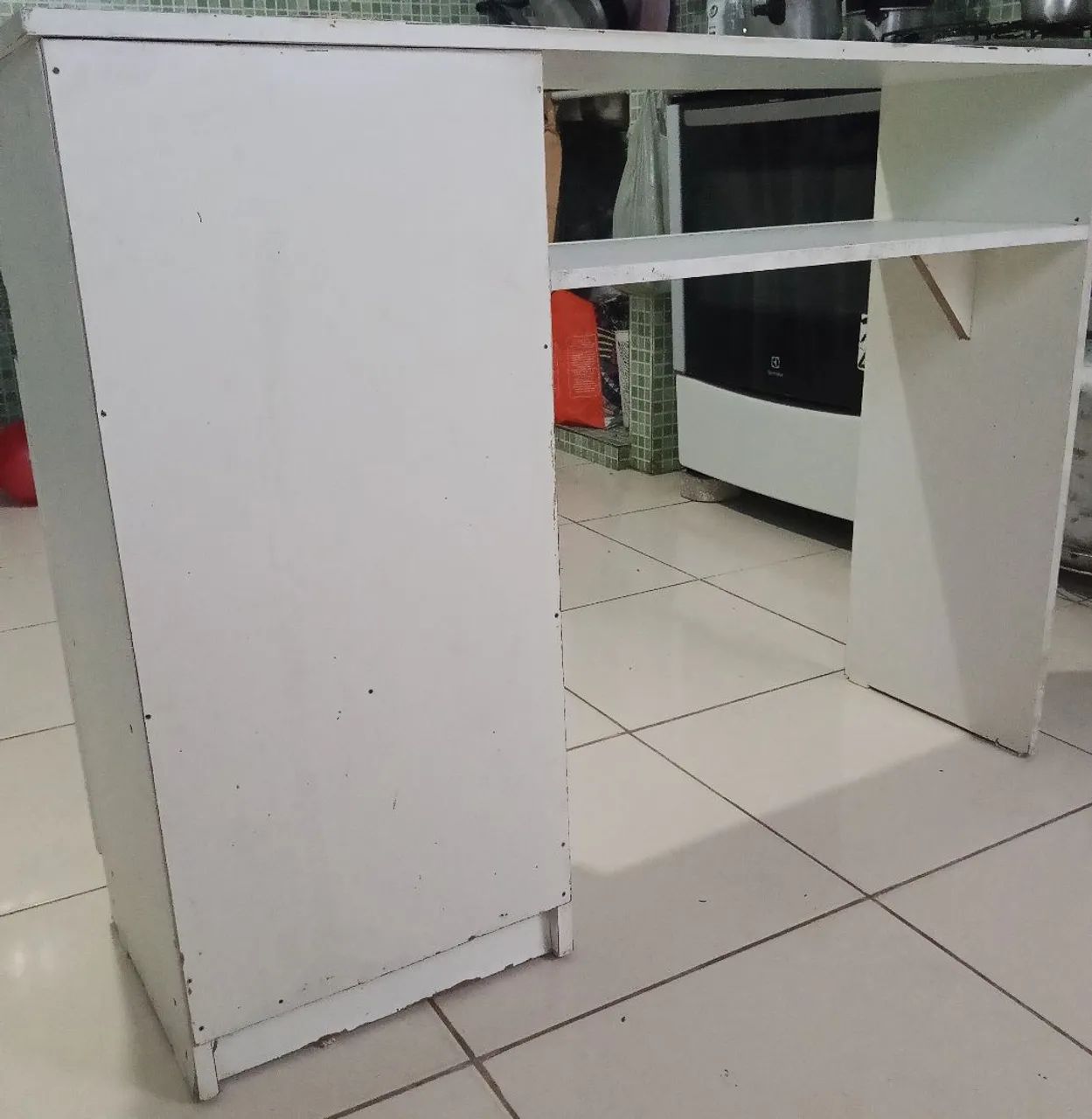 Mesa de escritório/ Manicure R$100