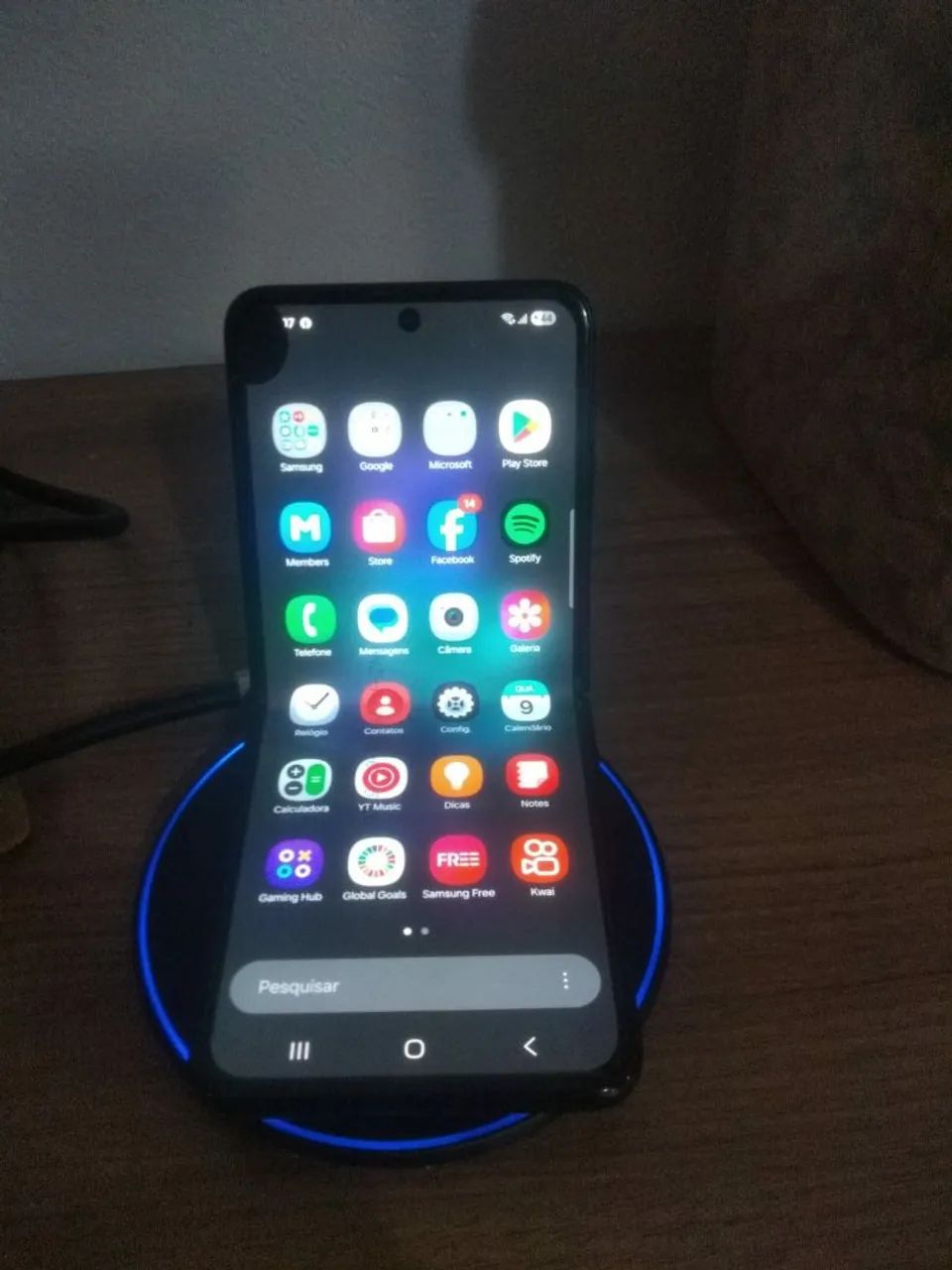 Zflip 3 5G 128gb 8RAM usado ler anuncio  - Foto 2