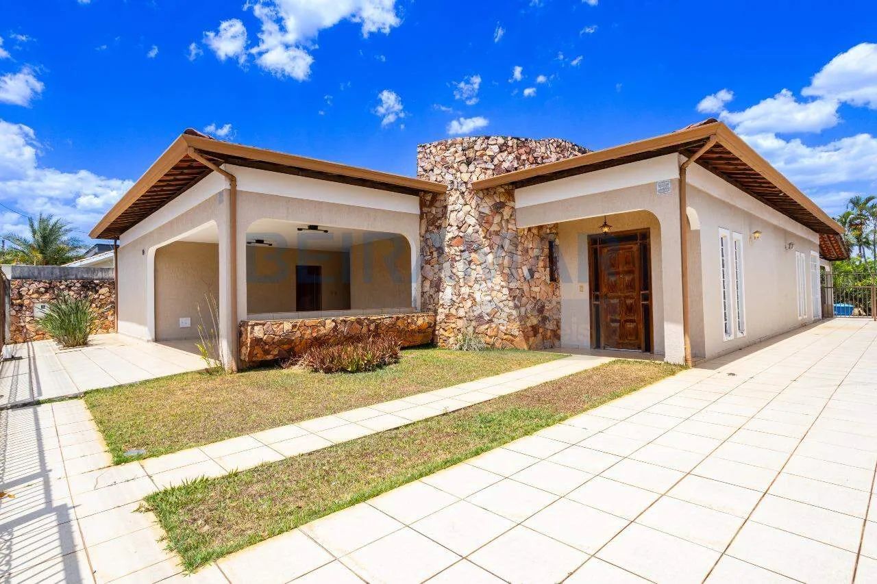 Casa Térrea à Venda com 4 Quartos com lazer Lago Norte