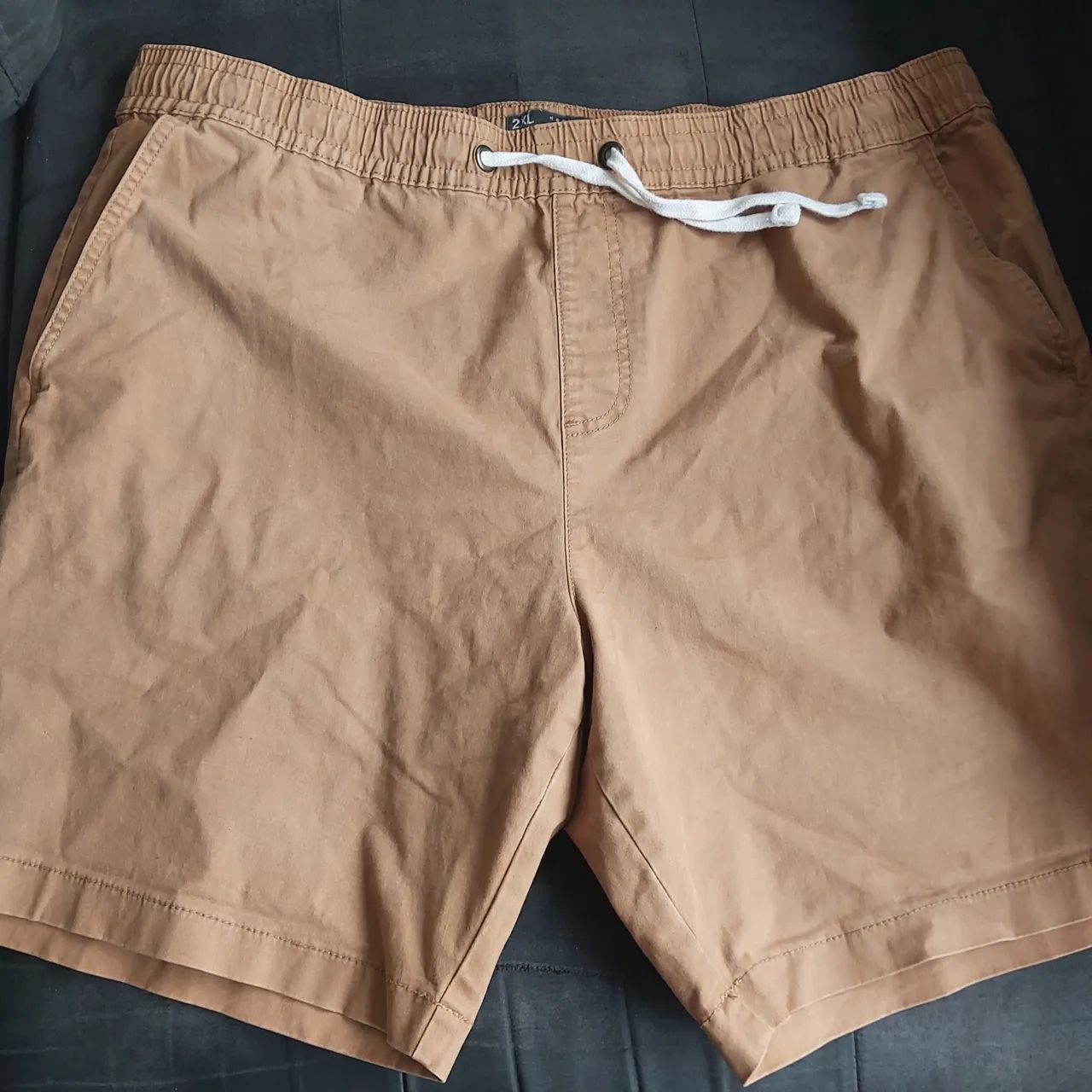 Bermuda Masculina de sarja com elastano