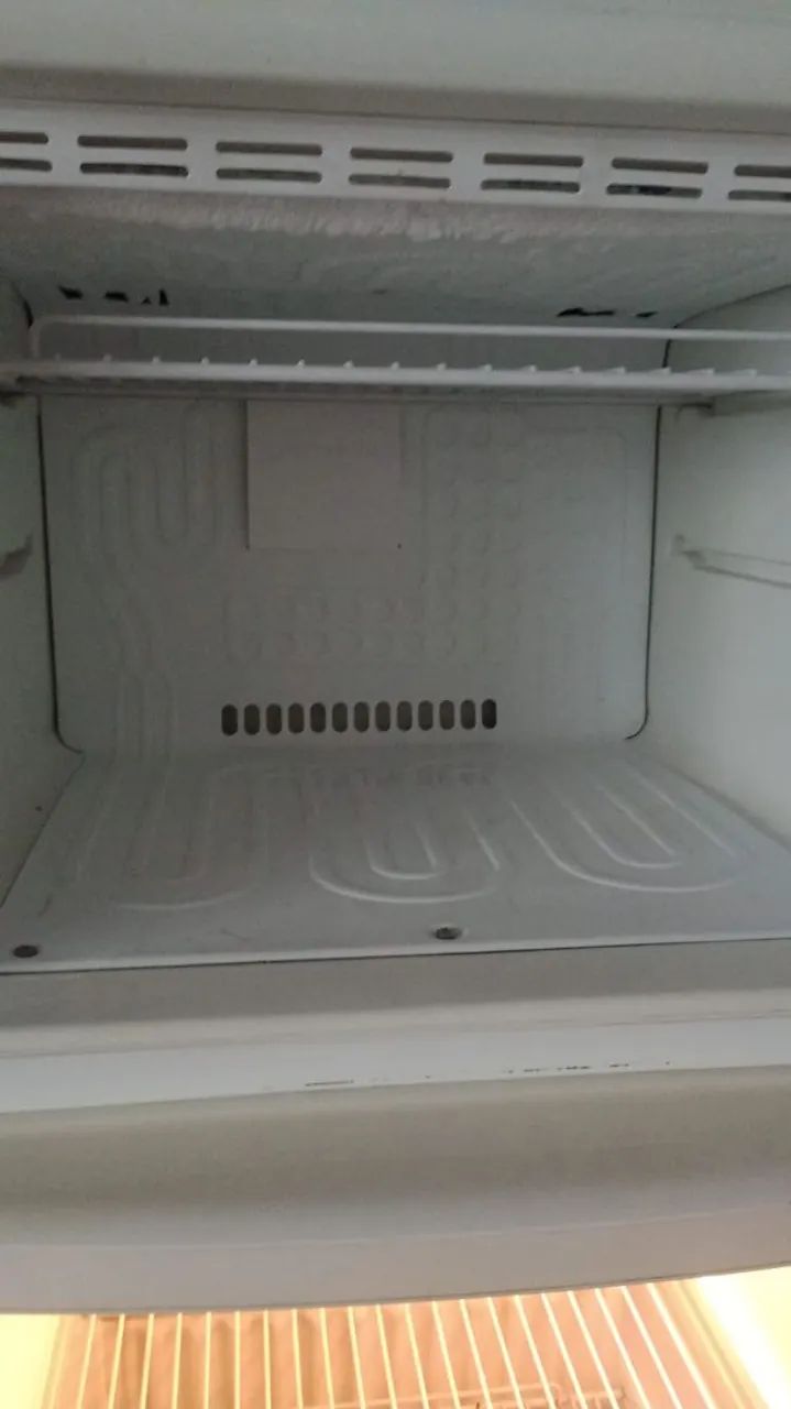 Geladeira Bratemp  - Foto 5