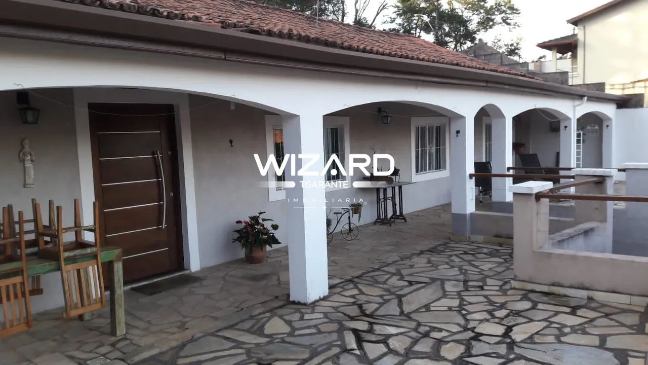 Casa Alto Padrão no centro de Serra Negra
