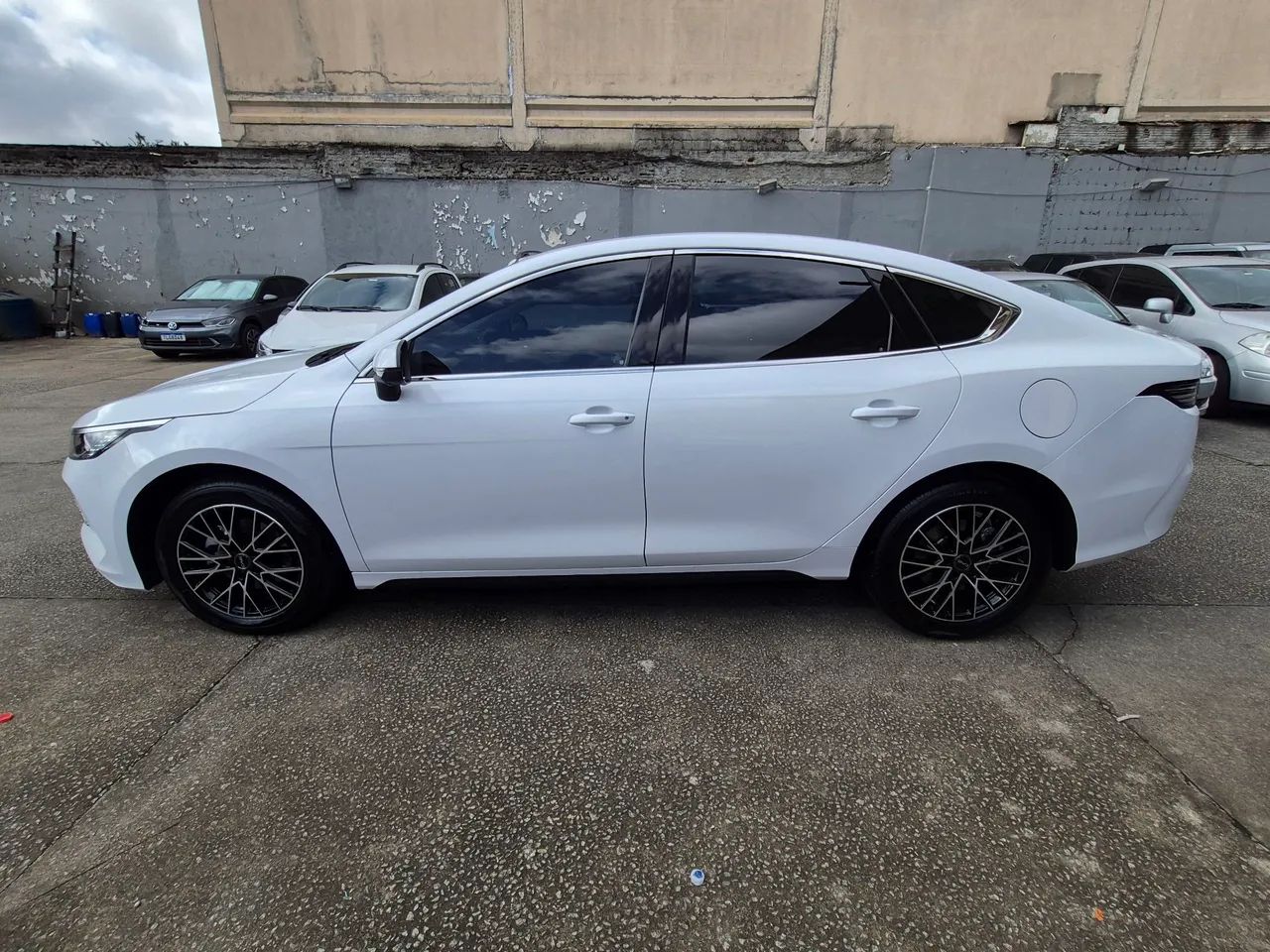 Aluguel BYD King 0km para uber e 99