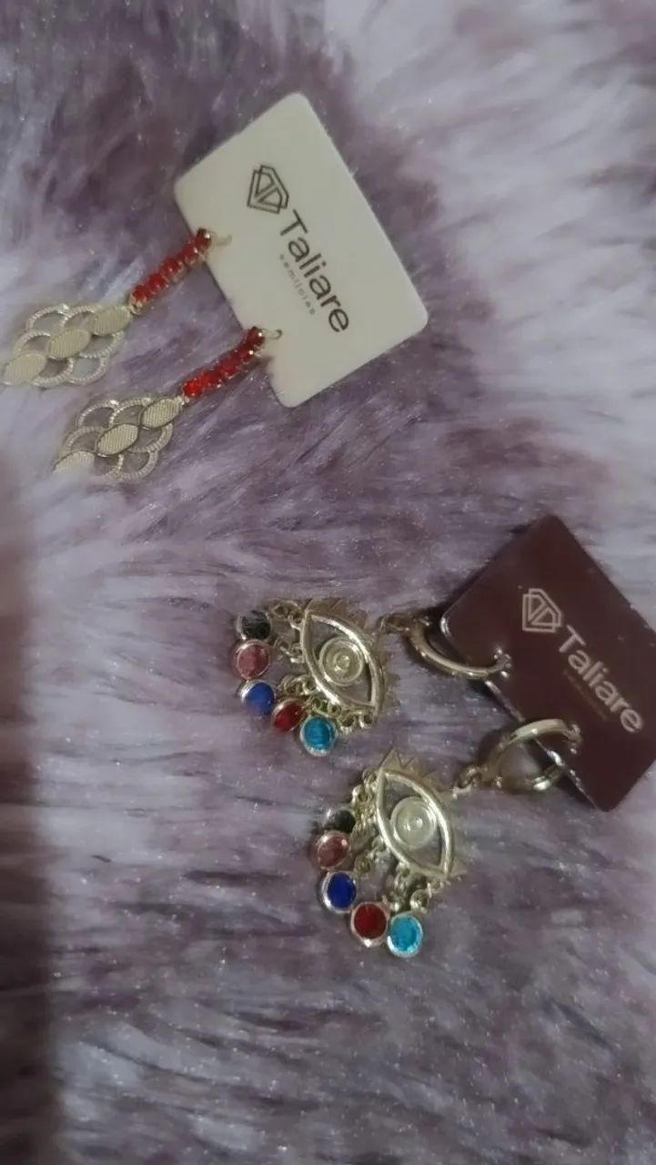 Brinco banhado a ouro 