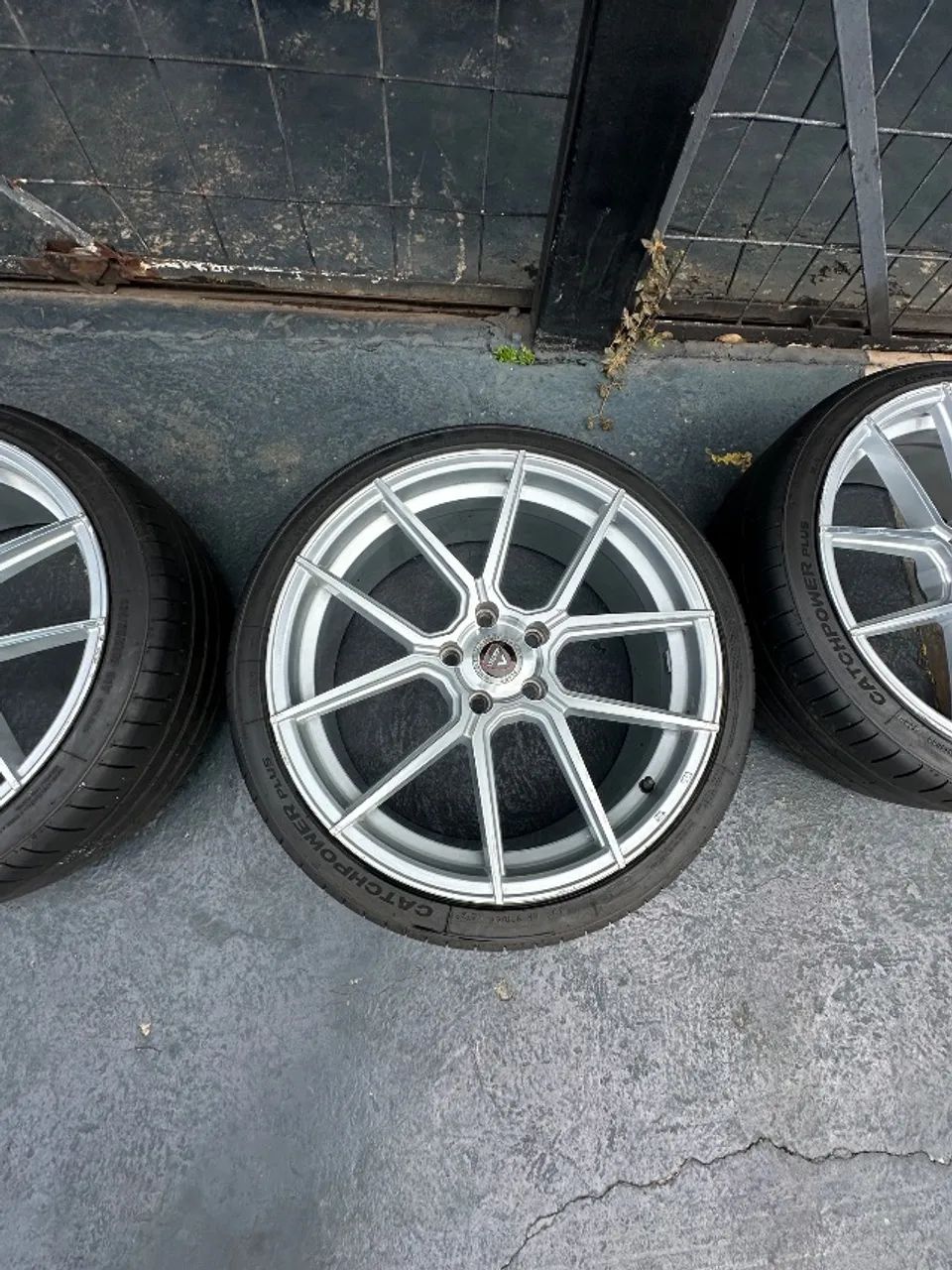 Jogo de rodas Vittoria San Diego 19" 5X112 compativel com Jetta, Golf, Audi, bmw, etc. - Foto 2