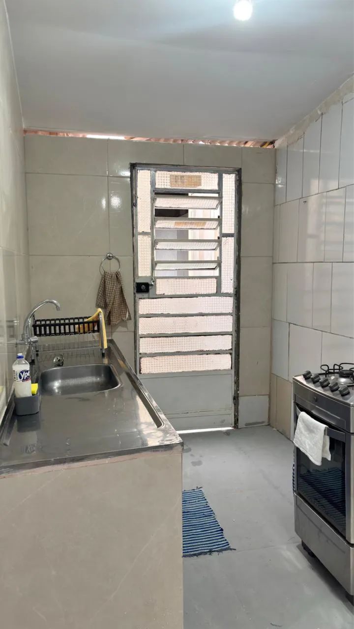 Alugo casa mobiliada. Sem água e luz, só aluguel.   - Foto 5