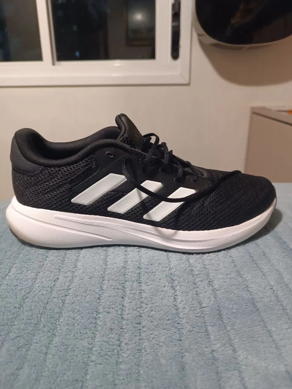 Tênis Adidas Response Runner - Preto+Branco