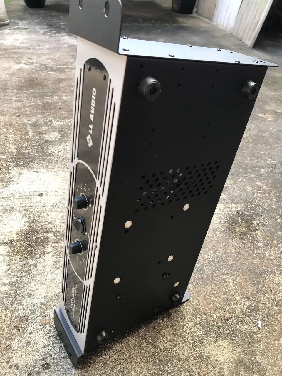 Selling 3 amplifiers422080583073812483