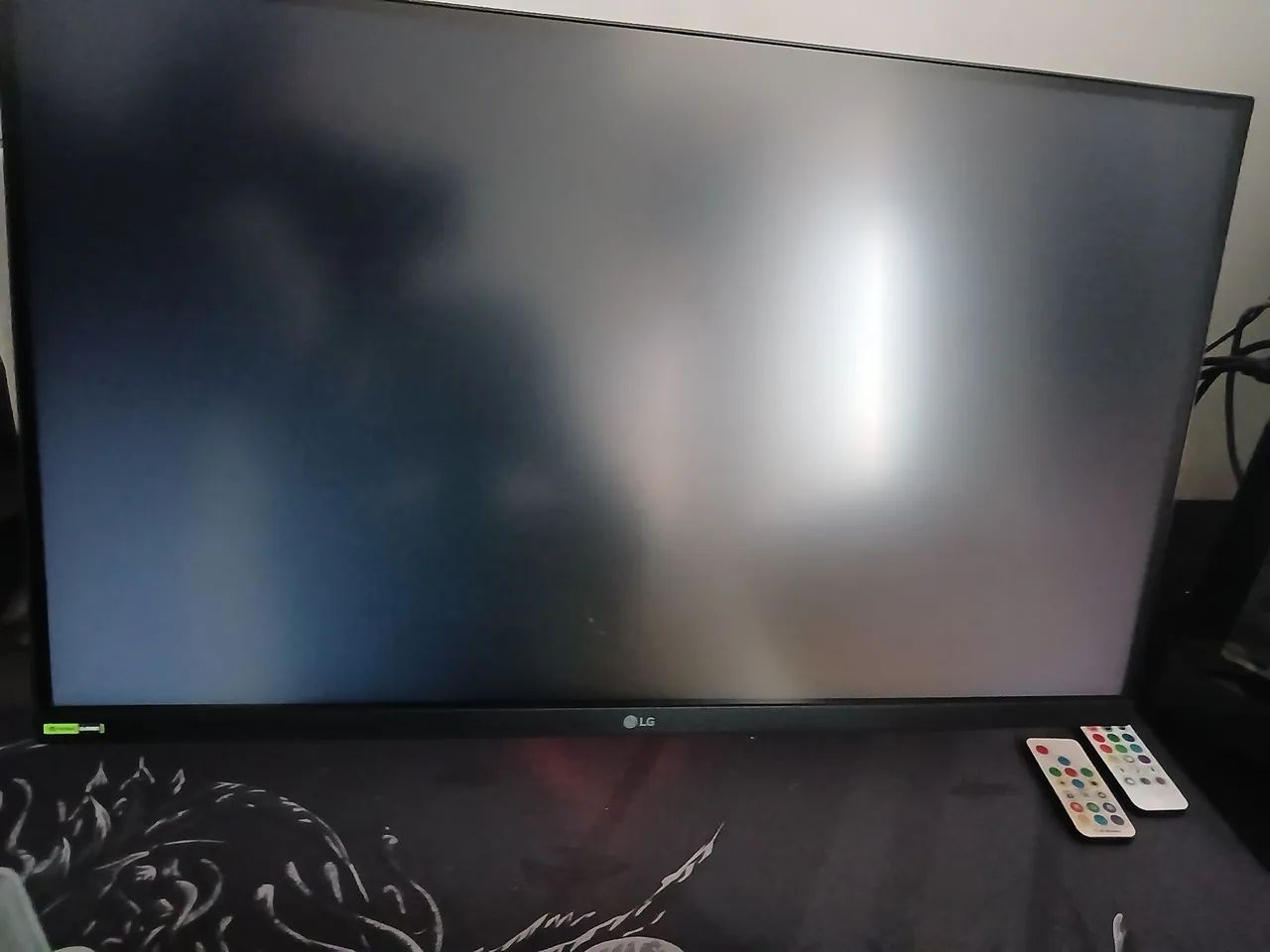 Monitor gamer lg com braço articulado - Foto 4