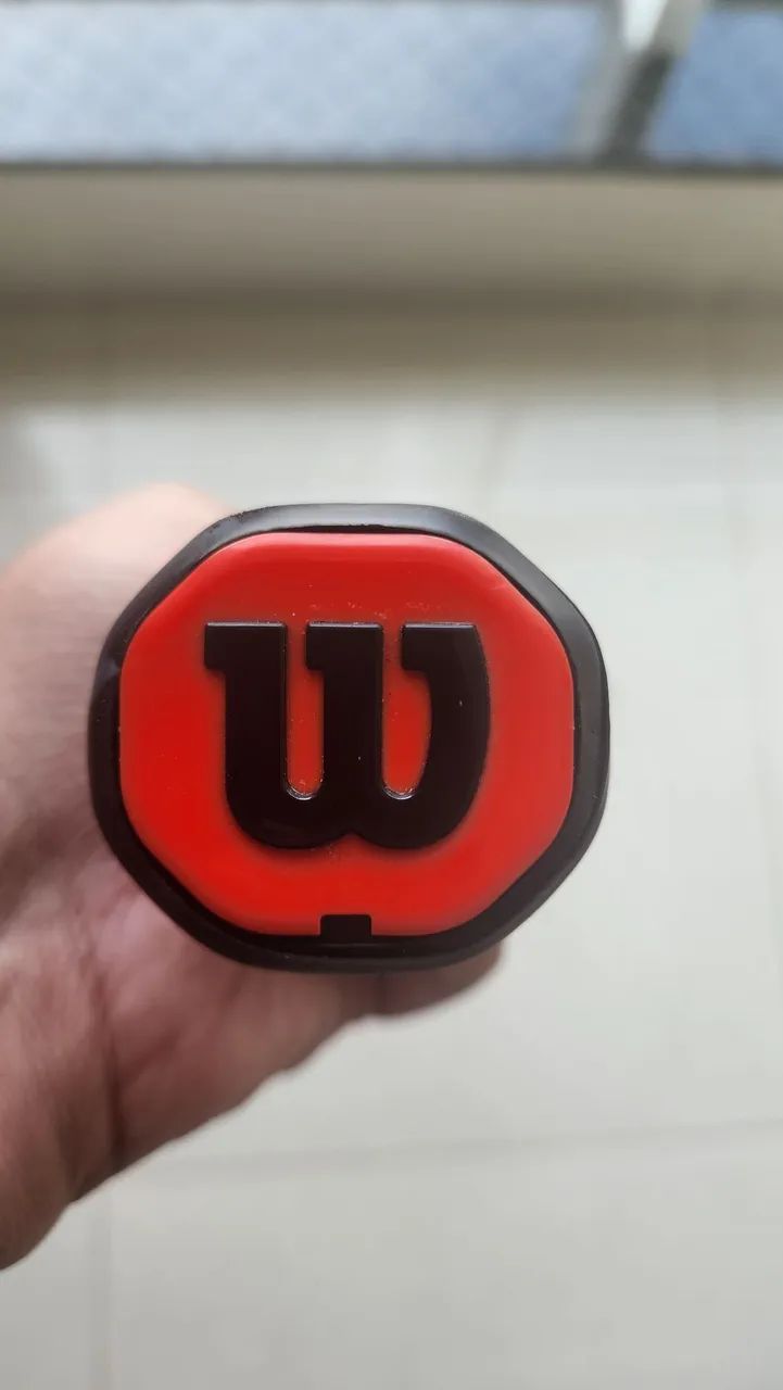 Raquete de tênis Wilson Blade V9 praticamente nova - Foto 5